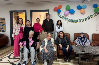 Kuşaklar arası gönül köprüsü! BURTOM Mudanya’da büyükleri ziyaret etti