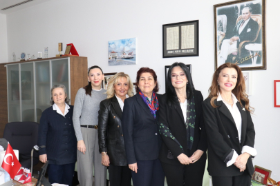 LÖDER ve BUSADER el ele! Tedavi gören çocuklara moral ziyareti