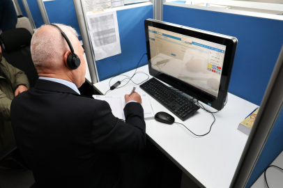 Bozbey telefonun başna geçti!