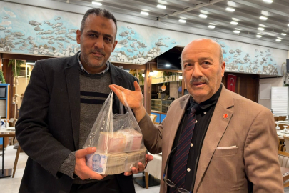 Ramazanda kazandığı tüm hasılatı Gazze'ye bağışladı