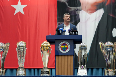 Fenerbahçe'de Sadettin Saran dönemi bayramı: "Daha çok kupa alacağız!"