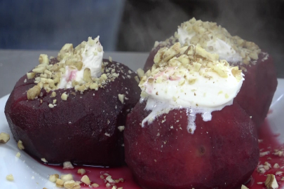 Damak çatlatan Elma Tatlısı: İçine bir kaşık şeker, üzerine bol kaymak!