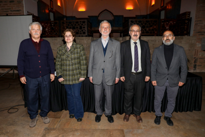 Bursa’nın 700 yıllık hafızası canlanıyor: Osmanlı’yı imar eden kadınlar konuşuldu!