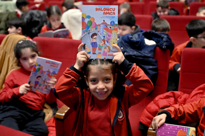 "Benim bir hikâyem var" diyen çocuklar Tayyare’ye koştu!