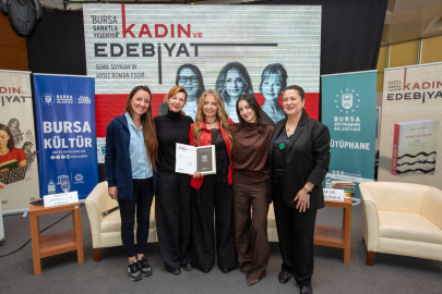 "Adsız Roman" Bursa’da sahne aldı: Kadınların sesi oldu