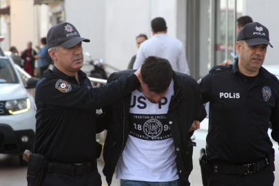 Tavanından çıktığı aracını ayağıyla sürdü: Cezası ağır oldu!