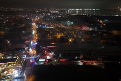 Raf imalatı yapılan fabrika alevlere teslim oldu