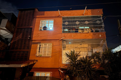 Çatı katı savaş alanına döndü: Patlamada can kaybı var!