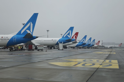 Fırtına hava trafiğini vurdu: Pegasus ve AJet uçakları divert etti!