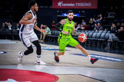 TOFAŞ Efes’e diş geçiremedi: Galibiyet son çeyrekte kaçtı!