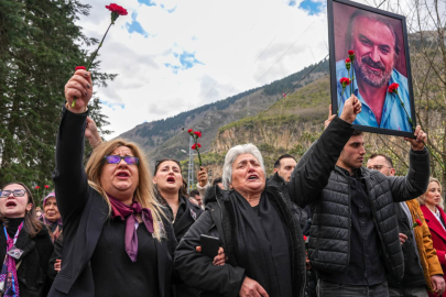 Trabzon’da hüzünlü tören: Volkan Konak mezarı başında anıldı