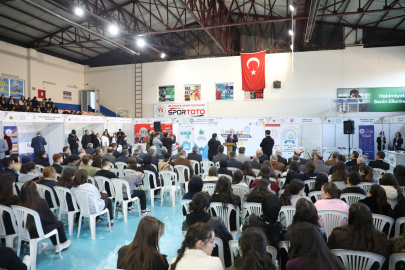 İnegöl'de gelecek planlanıyor: 3 gün sürecek eğitim maratonu kapılarını açtı