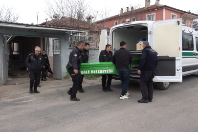 Kendi öz babalarını öldürdüler: Bahçede kan donduran infaz!