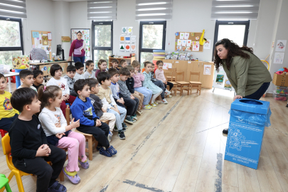 Nilüfer’in minik çevrecileri iş başında: Sıfır atık günü’nde geri dönüşümü öğrendiler
