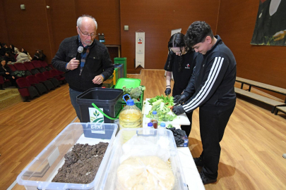 Osmangazi’de gelecek için "Sıfır Atık" seferberliği: Liselilere kompost eğitimi!