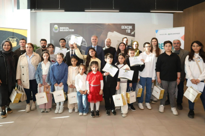 İnegöl’ün "En"leri ödüllerine kavuştu: Nöbetçi Kitaphanelerde gurur günü!