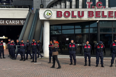 Bolu Belediyesi’nde jandarma baskını! Dijital materyallere el konuluyor!