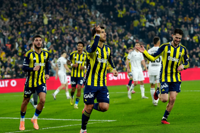 Fenerbahçe, ligin son virajına derbi galibiyetiyle girmek istiyor