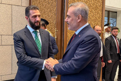 Dışişleri Bakanı Fidan, Suriye Devlet Başkanı eş-Şara ile bir araya geldi