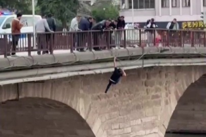 Köprüden nehre atlayan şahıs mucizevi bir şekilde kurtarıldı