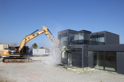 Nilüfer’de kaçak yapıya geçit yok: 3 yapı daha yıkıldı!