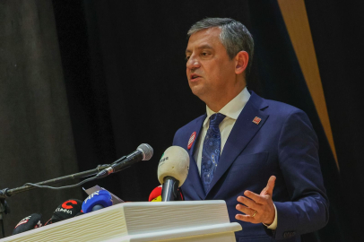 Özgür Özel: "Gazetecilerin hapsedilmediği bir Türkiye’ye ihtiyaç var"