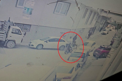 Bursa Nilüfer’de bisikletli çocuklara otomobil çarptı: Kaza kamerada