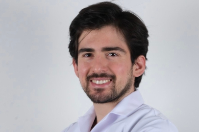 Bursa'da gülüşünü gizleyenlere müjde: Dijital tasarım!