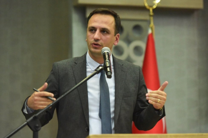 Bornova Belediyesi’ne “bankamatik” operasyonu: Başkan Ömer Eşki gözaltında