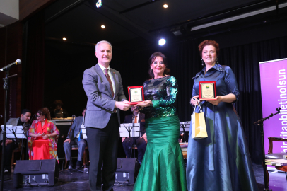 İnegöl’de Edebiyat ve Musiki aynı sahnede buluştu