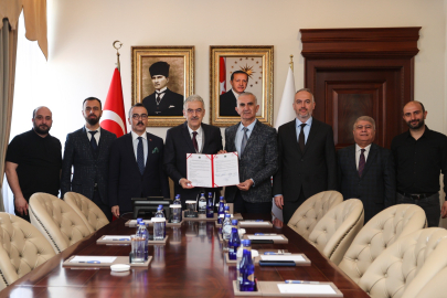 İnegöl'e yeni sağlık merkezi! Vali Ayyıldız imzayı attı