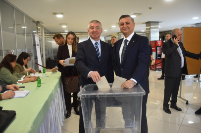 İhracat şampiyonunda Kemal Yazıcı dönemi! OİB yeni yönetimini seçti