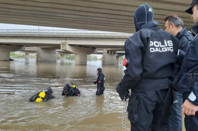 Karacabey'de can pazarı: Aracıyla derede kayboldu!
