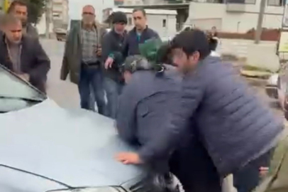 Önce çocuğa çarptı, sonra aracını kalabalığa sürdü!