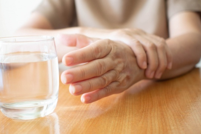 Ameliyatsız 'Parkinson' tedavisi mümkün