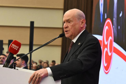 Devlet Bahçeli'den İbrahim Tatlıses'e geçmiş olsun telefonu