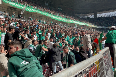 Bursaspor deplasmanında kavga: Çevik kuvvet araya girdi