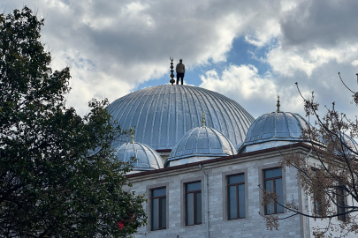 Caminin çatısına çıktı: 2 saatte zor ikna edildi