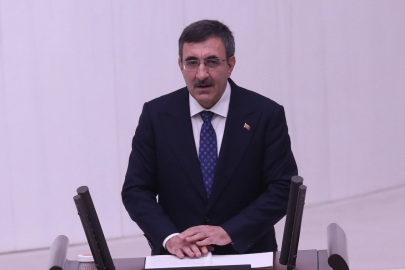 Cevdet Yılmaz: “Müzakerelere fırsat verilmeli”