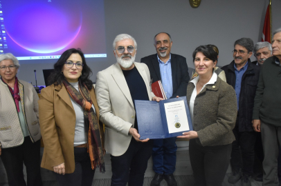 Güney Özkılınç Bursa’nın tarihsel derinliğini mimarlara anlattı