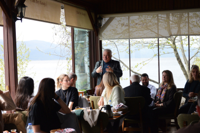 Nilüfer Belediyespor Eker Voleybol Takımı’ndan Gölyazı’da sezon finali