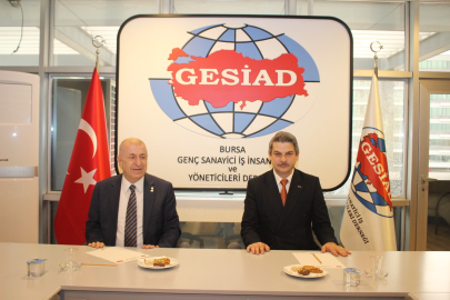 Özdağ Bursa'da ekonomik reçeteyi açıkladı: "Karma Ekonomi şart"