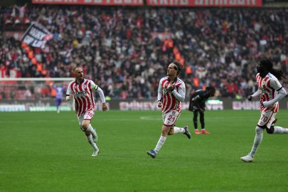 Beşiktaş’ta kriz derinleşiyor: Samsunspor karşısında 2-1’lik hüsran!