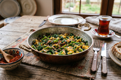 Bursa’da Çiriş Otu zamanı: Hem doğal antibiyotik hem lezzet bombası!