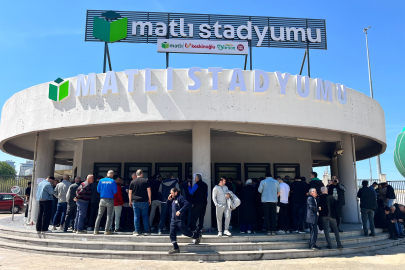 Bursaspor'da kombine çılgınlığı: Gişelerde uzun kuyruklar!