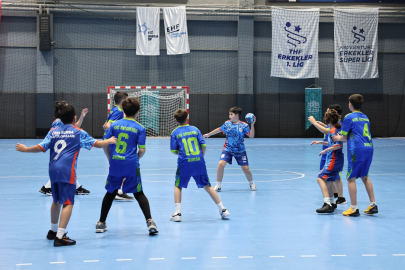 Nilüfer'de spor şenliği heyecanı: Genç yetenekler sahaya indi