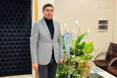 Belediye başkanının sekreterine satırla saldırı