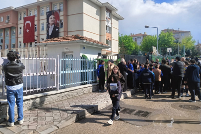 5. Sınıf öğrencisi okula silah getirdi: Aileden gözaltılar var