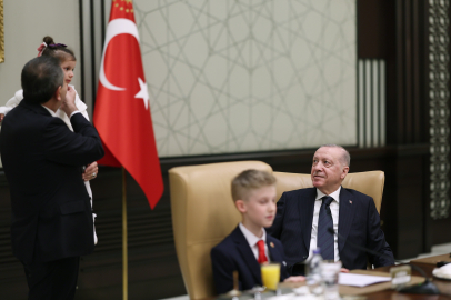 Külliye’de 23 Nisan gururu: Cumhurbaşkanlığı koltuğu 5. sınıf öğrencisi Civan Boran’ın!