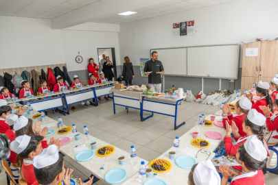 Marmarabirlik’ten çocuklara zeytin sevgisi: Minik şefler iş başında